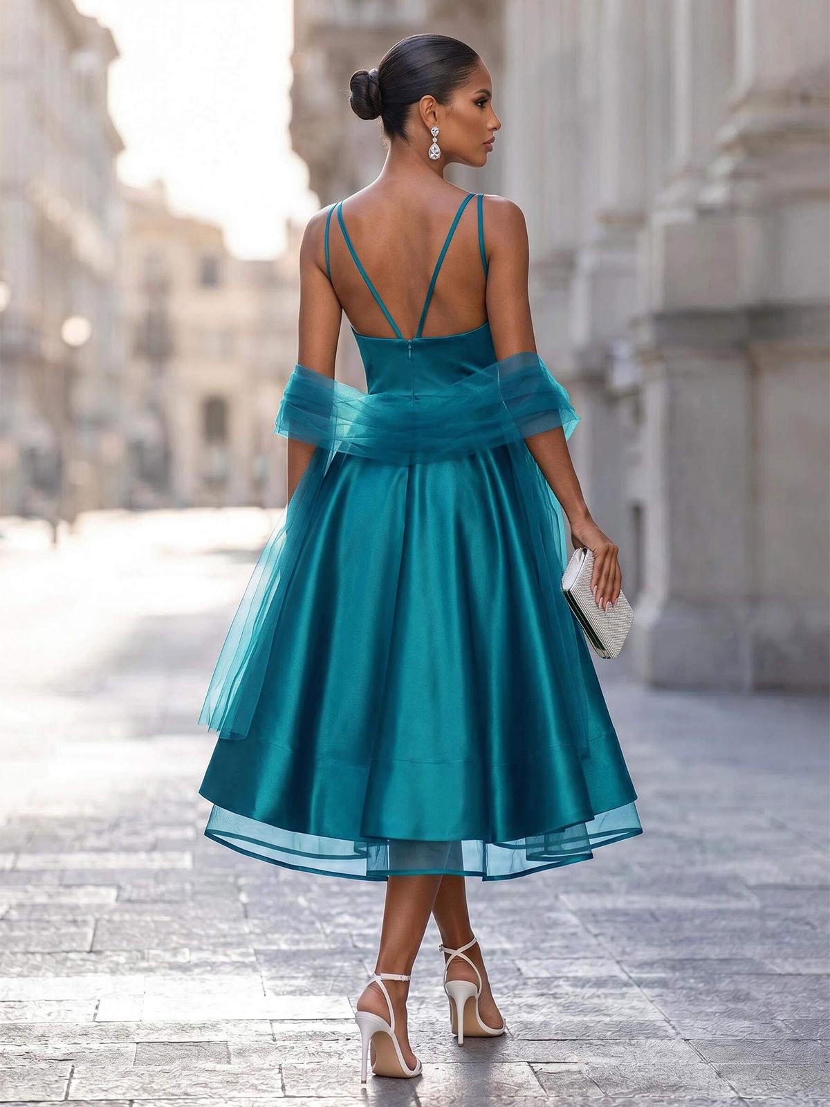 A-Line V-Neck Sleeveless Satin/Tulle Homecoming Dresses With Pockets