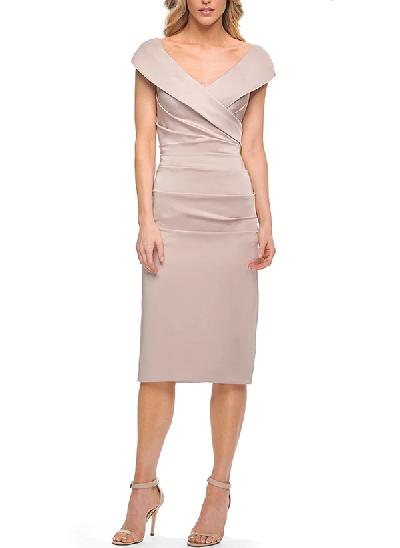 Sheath/Column V-Neck Satin Mother Of The Bride Dresses With Pleated
