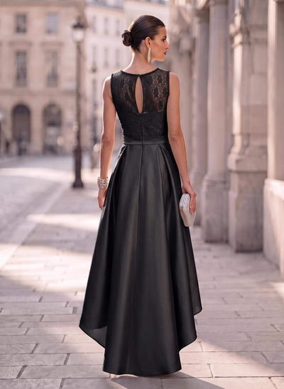A-Line Scoop Neck Lace/Satin Mother of the Bride Dresses with Pockets