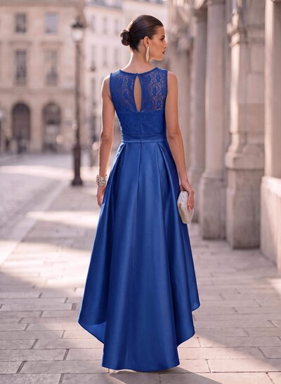 A-Line Scoop Neck Lace/Satin Mother Of The Bride Dresses With Pockets