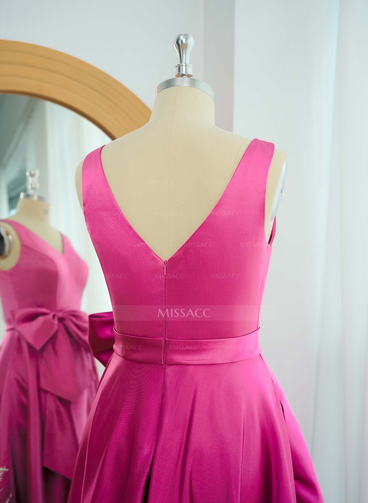 A-Line V-Neck Satin Mother Of The Bride Dresses With Bow(s)/Pockets