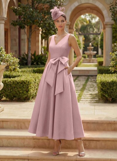 A-Line V-Neck Satin Mother Of The Bride Dresses With Bow(s)/Pockets