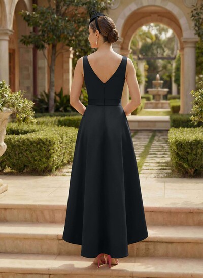 A-Line V-Neck Satin Mother Of The Bride Dresses With Bow(s)/Pockets