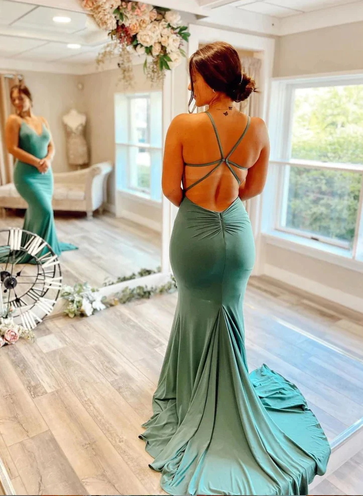 Green Velvet Mermaid Open Back Prom Dresses With V-Neck