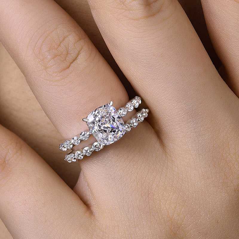 Luxurious2.0 Carat Cushion Cut Wedding Ring Set For Women In Sterling Silver