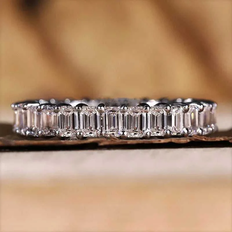 Classic Emerald Cut Diamond Women's Wedding Band