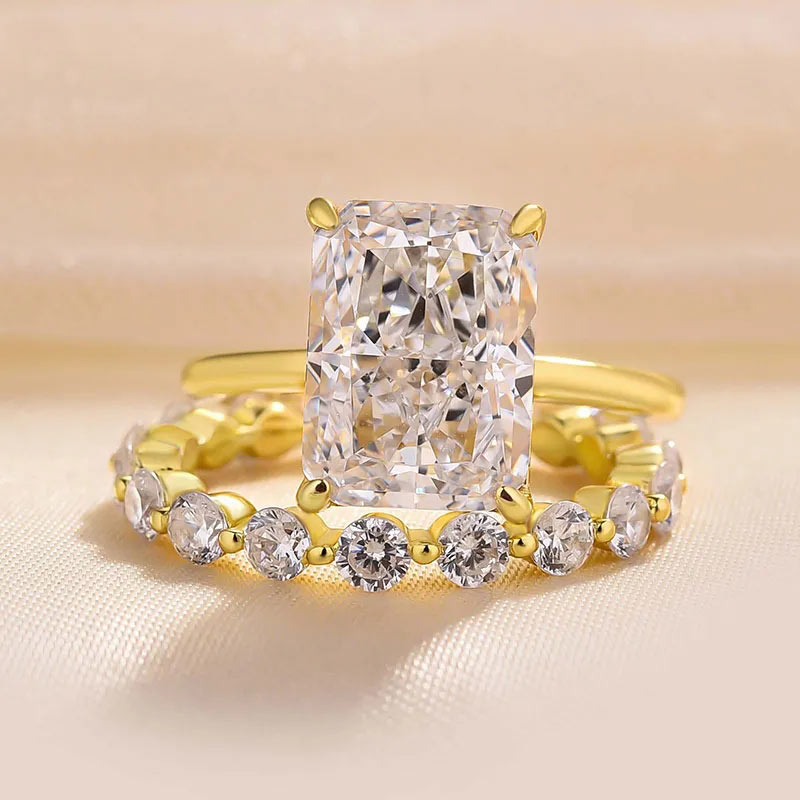 Stunning Yellow Gold Radiant Cut Wedding Ring Set For Women
