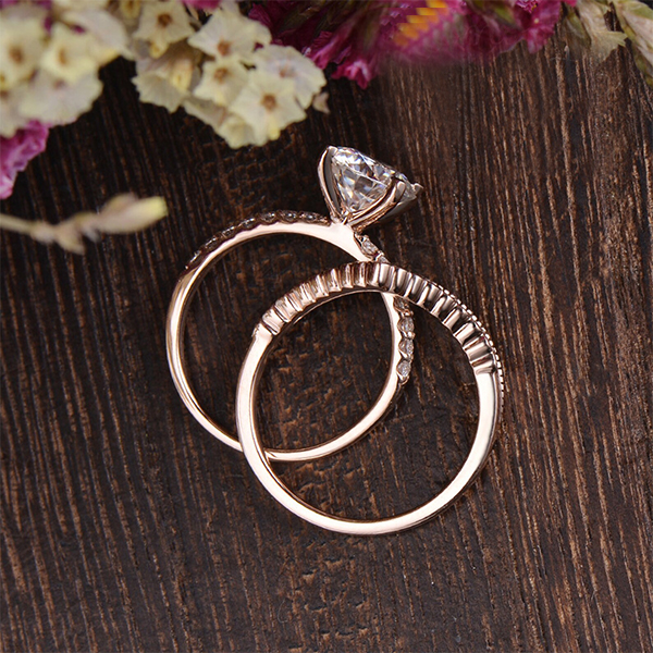 Round Cut Rose Gold 2ct Moissanite Engagement Ring Set