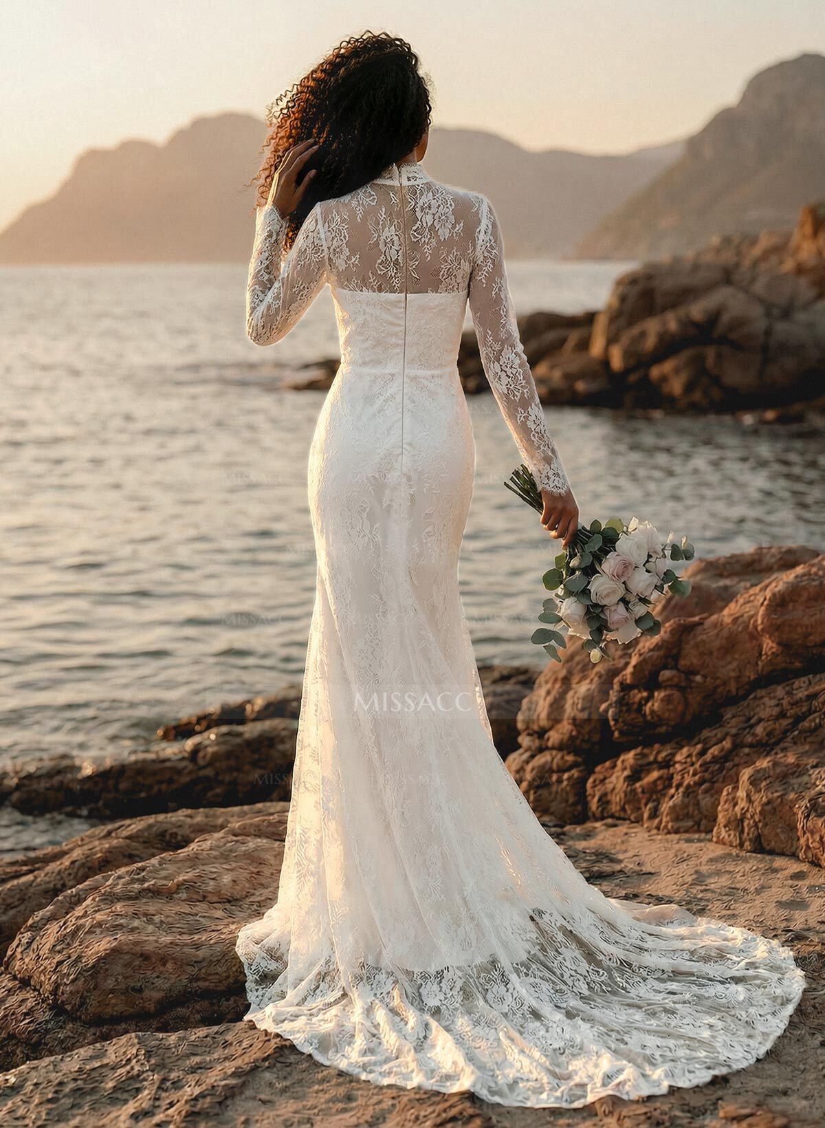 Trumpet/Mermaid Illusion Neck Vintage Lace Wedding Dresses With Long Sleeves