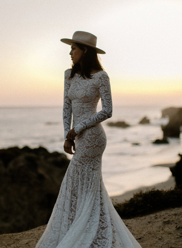 Boho Lace Trumpet/Mermaid Long Sleeves Wedding Dresses With Court Train