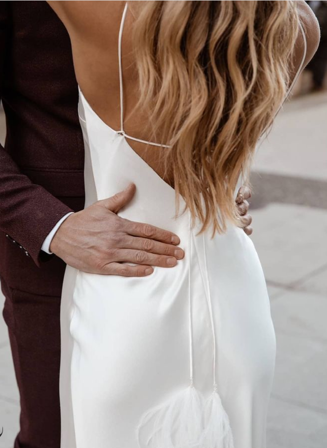 Simple Open Back Silk Like Satin Wedding Dresses With V-Neck
