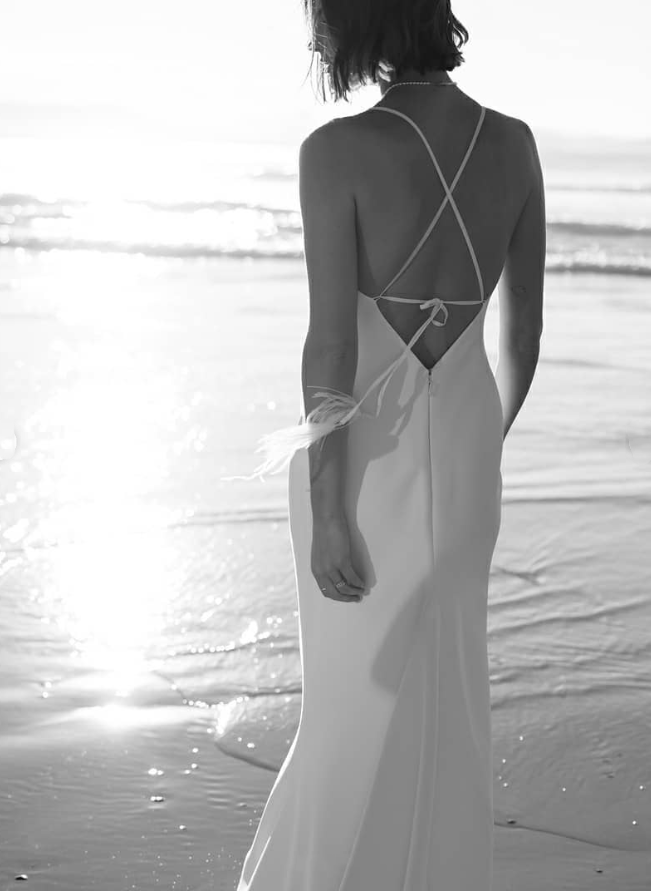 Boho Beach Open Back Silk Like Satin Wedding Dresses With V-Neck