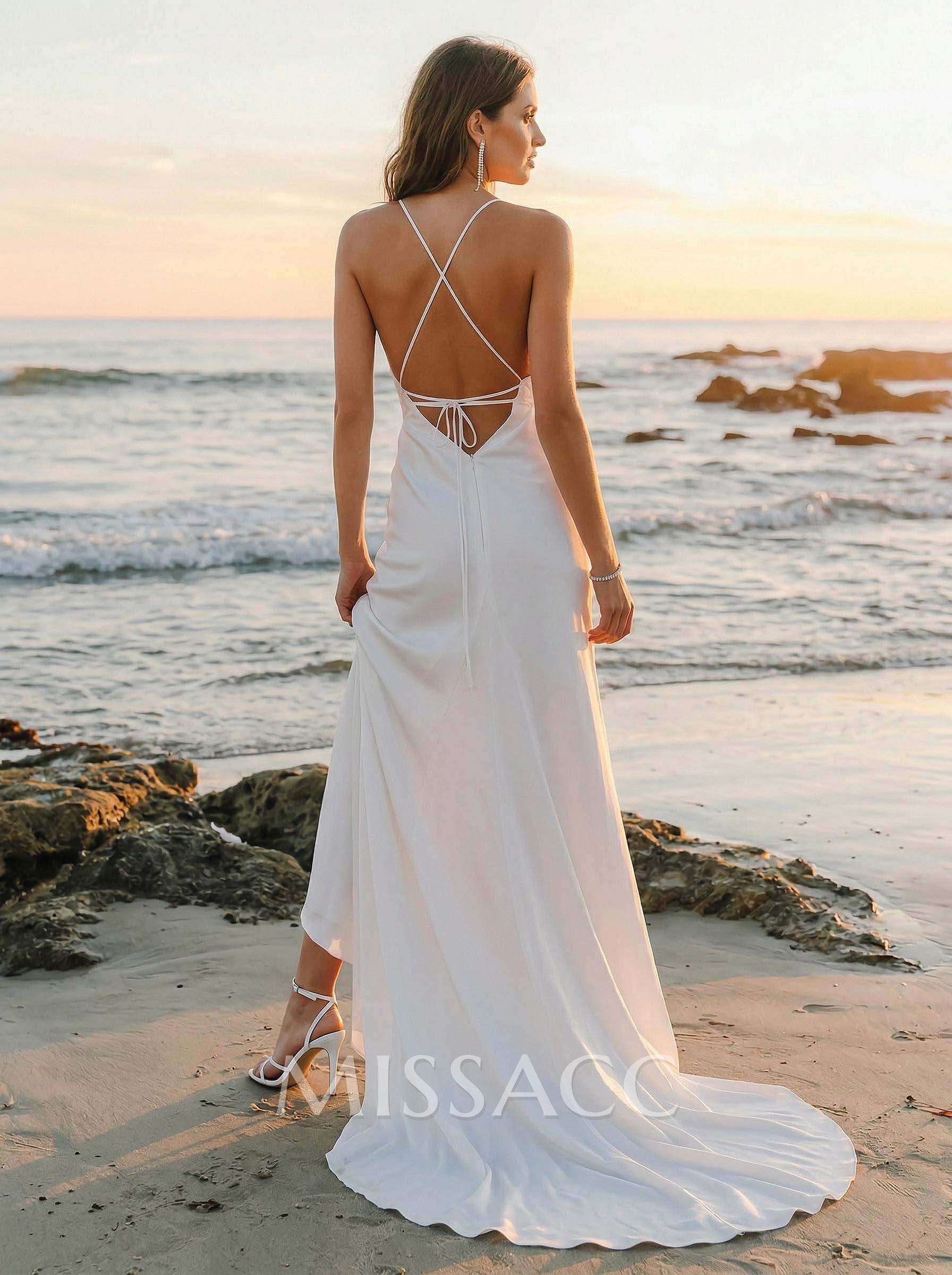 Boho Beach Open Back Charmeuse Wedding Dresses With Spaghetti Straps V-Neck
