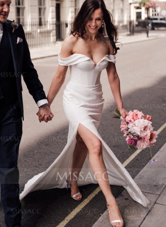 Minimalist Off-The-Shoulder Sheath/Column Slit Wedding Dresses