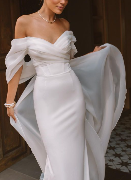 Modern Off-The-Shoulder Trumpet/Mermaid Wedding Dresses