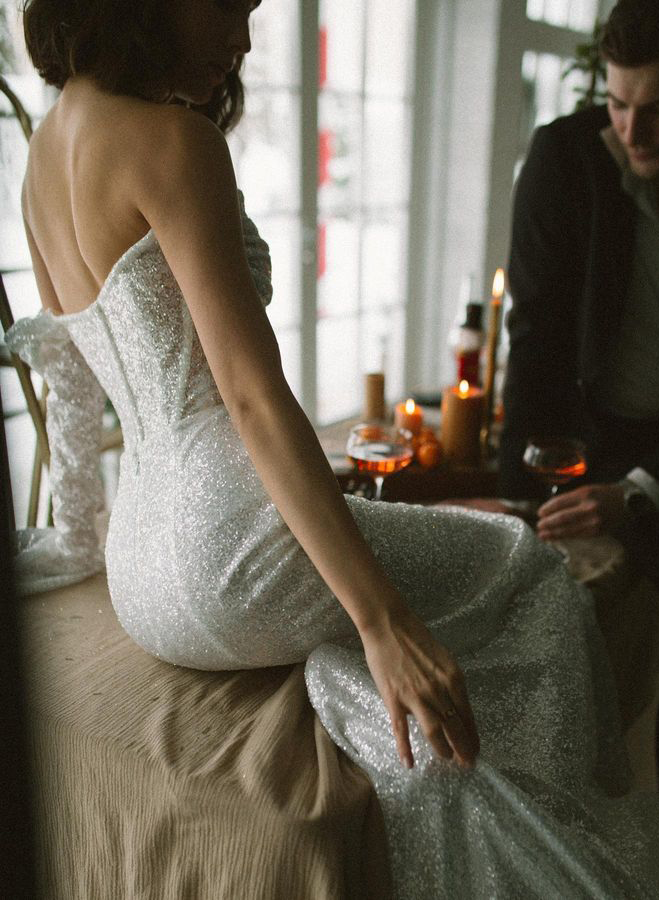 Sparkly One-Shoulder Long Sleeves Trumpet/Mermaid Wedding Dresses
