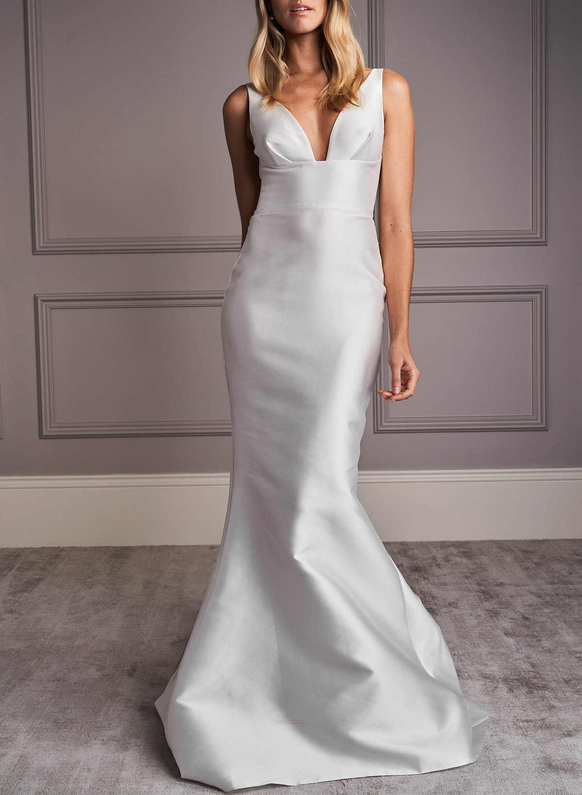 Plunge V-Neck Trumpet/Mermaid Satin Wedding Dresses With Sweep Train