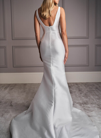 Plunge V-Neck Trumpet/Mermaid Satin Wedding Dresses With Sweep Train