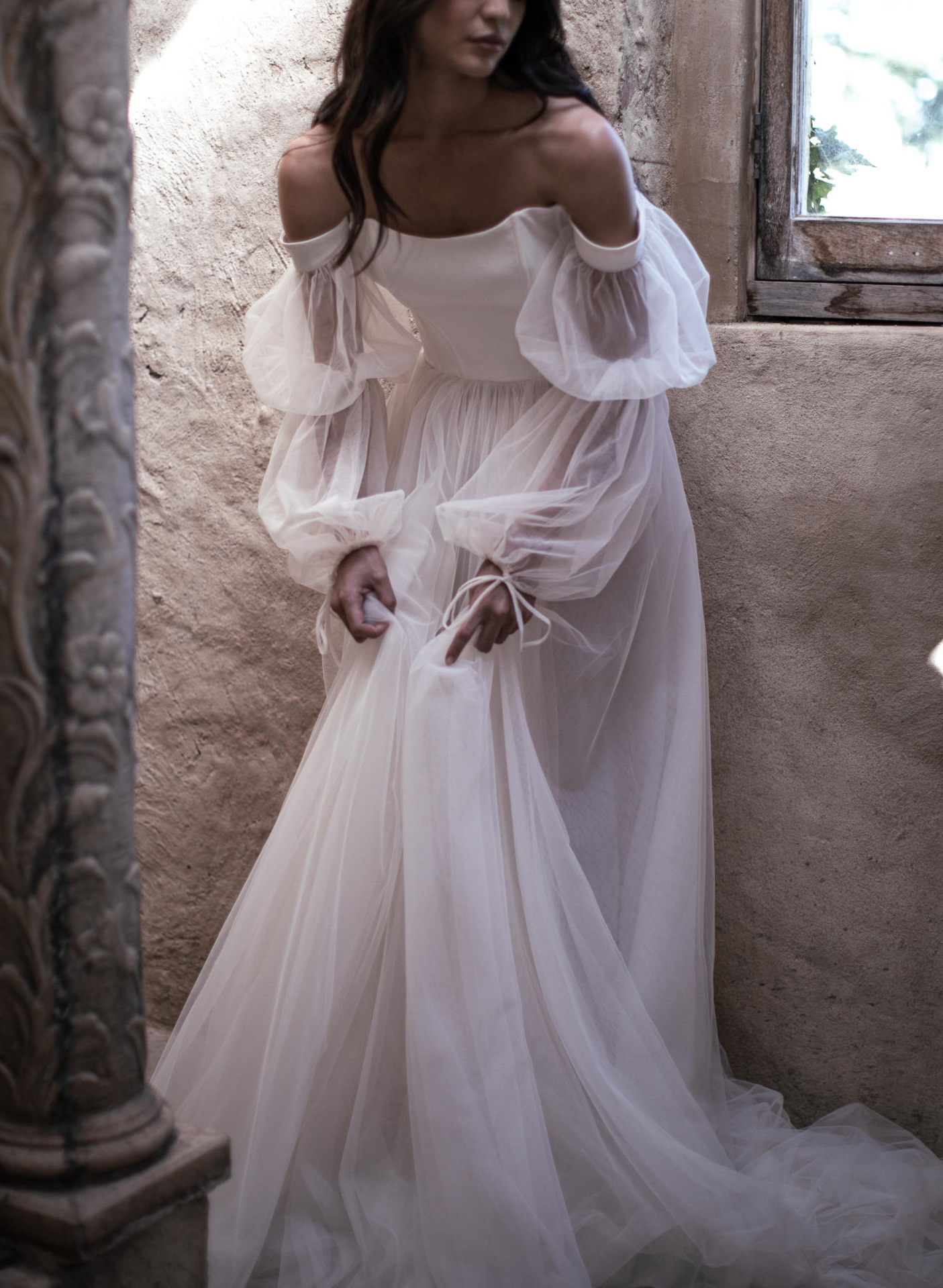 Boho Tulle Off-The-Shoulder Long Sleeves A-Line Wedding Dresses