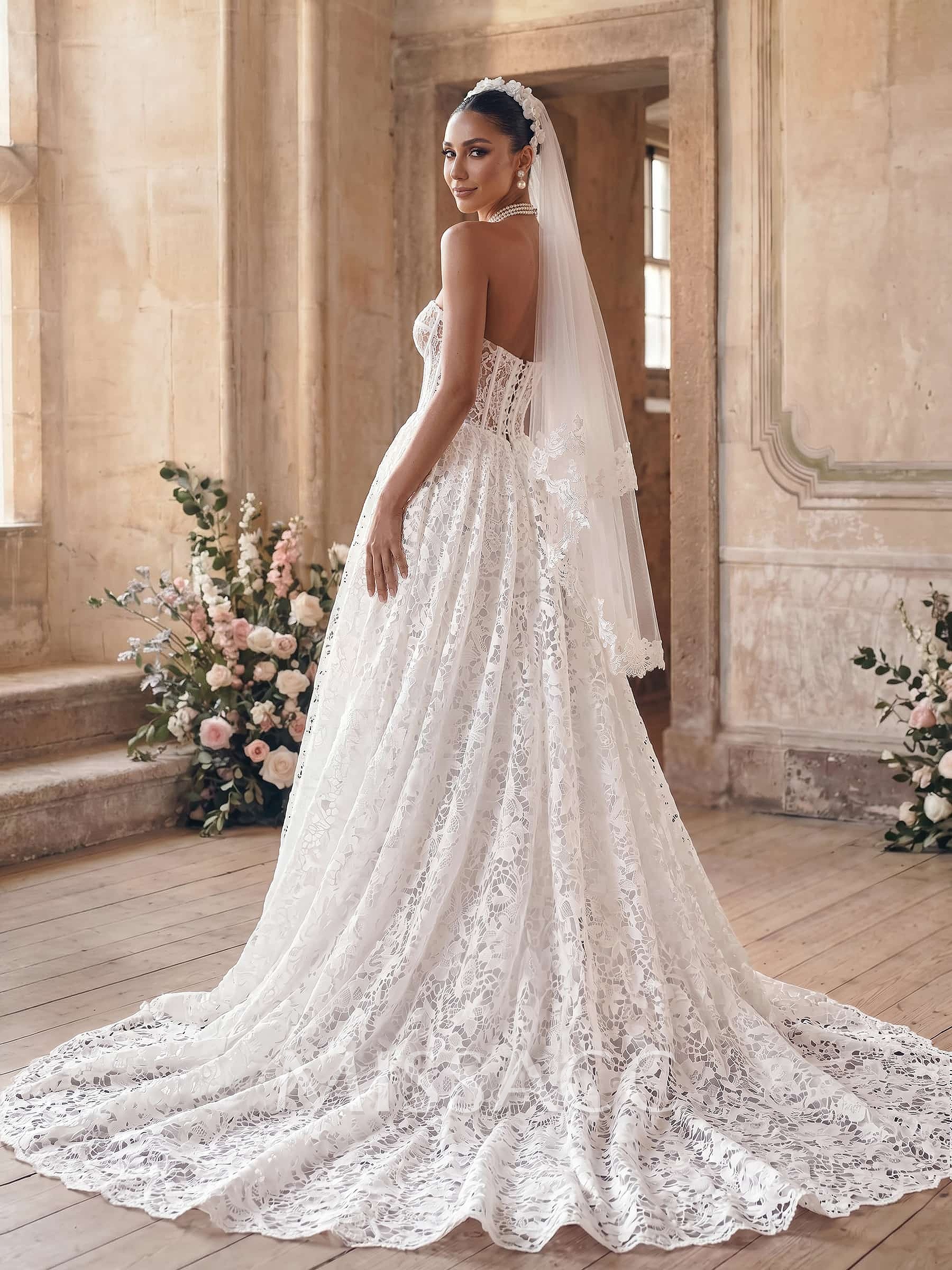 A-Line Strapless Sleeveless Vintage Lace Wedding Dresses With Pockets