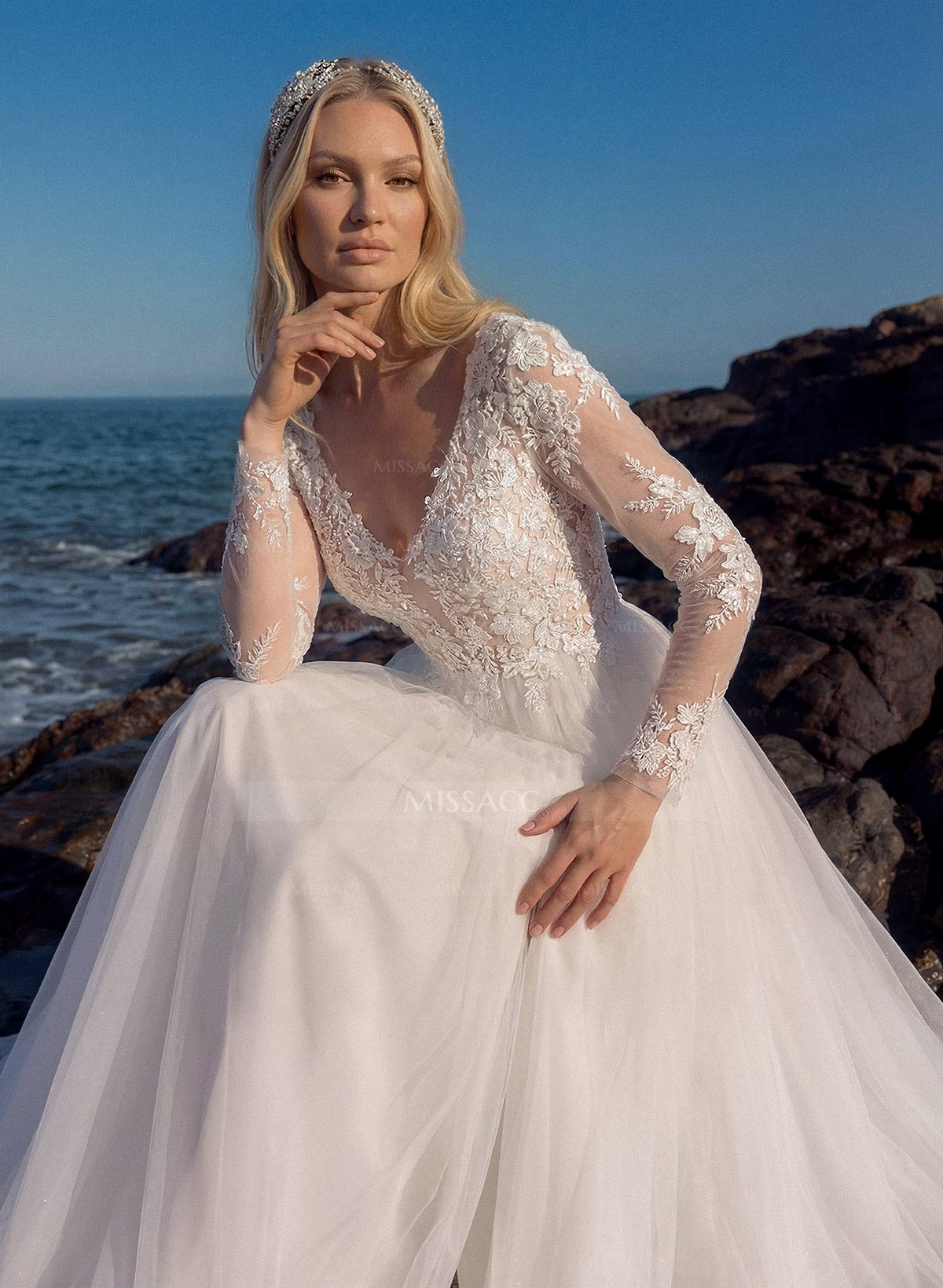 A-Line V-Neck Long Sleeves Lace/Tulle Wedding Dresses With Split Front