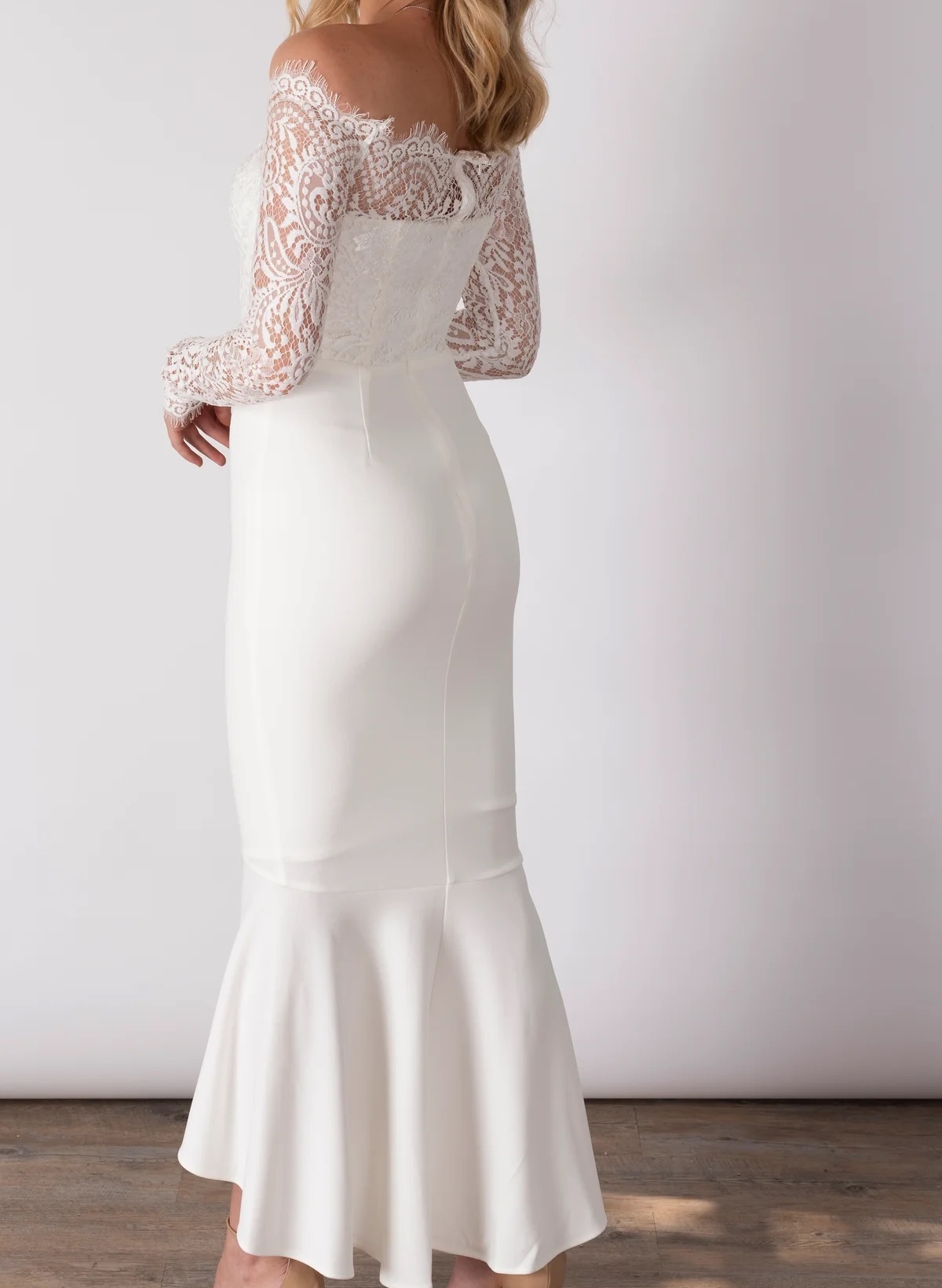 Boho Lace Mermaid Off-The-Shoulder Wedding Dresses With Long Sleeves