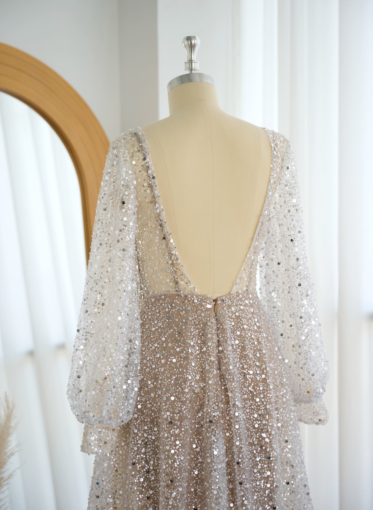 Beach Open Back V-Neck Long Sleeves Wedding Dresses