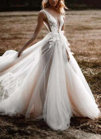 Boho V-Neck Sleeveless Sweep Train Tulle Wedding Dresses With Appliques Lace