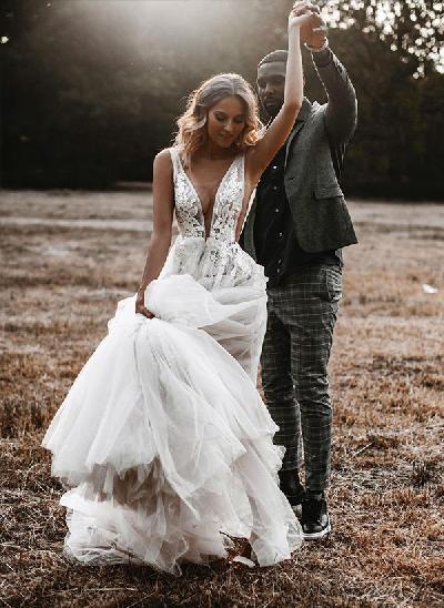 Boho V-Neck Sleeveless Sweep Train Tulle Wedding Dresses With Appliques Lace