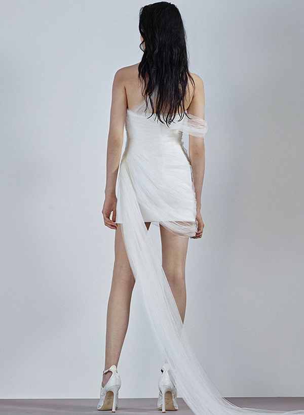 Sheath/Column Strapless Short/Mini Satin/Tulle Wedding Dresses
