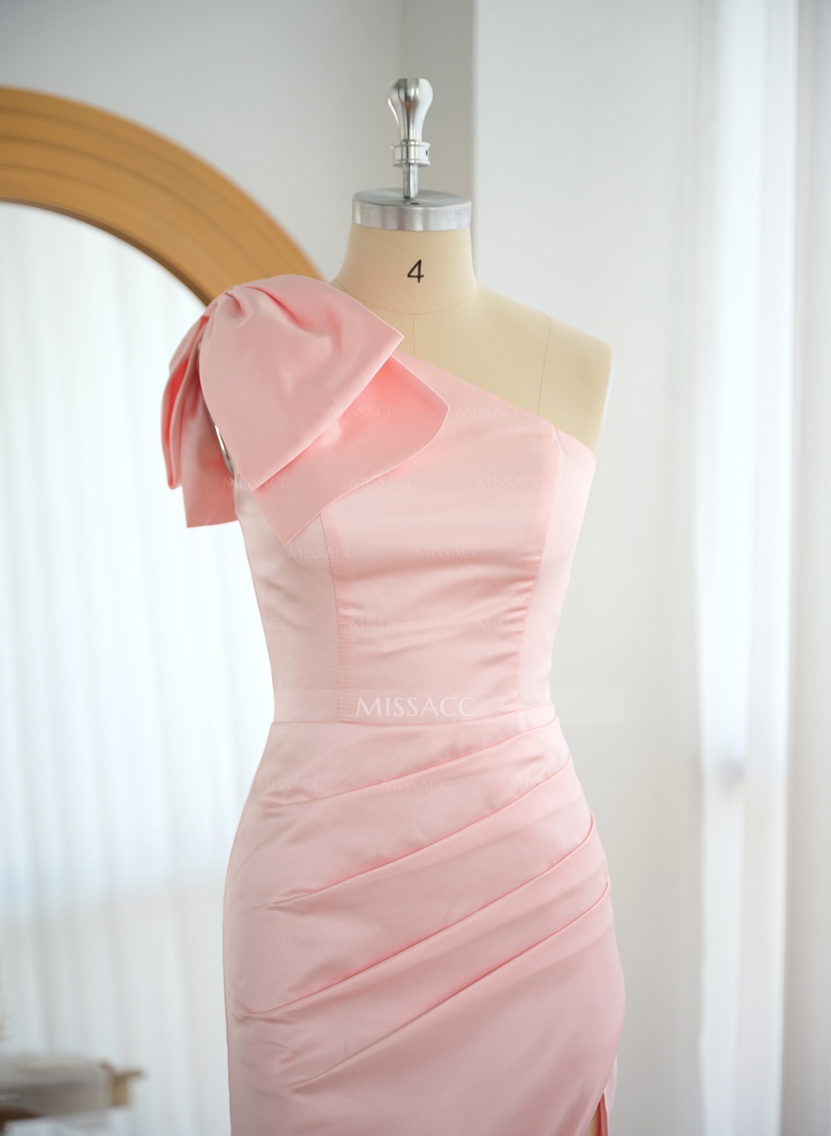 One-Shoulder Sheath/Column Satin Bridesmaid Dresses With Bow