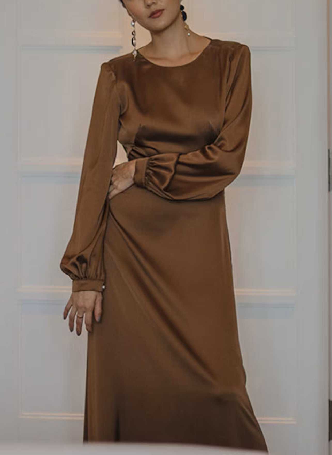 Simple Elegant Cowl Back Satin Evening Dresses With Long Sleeves