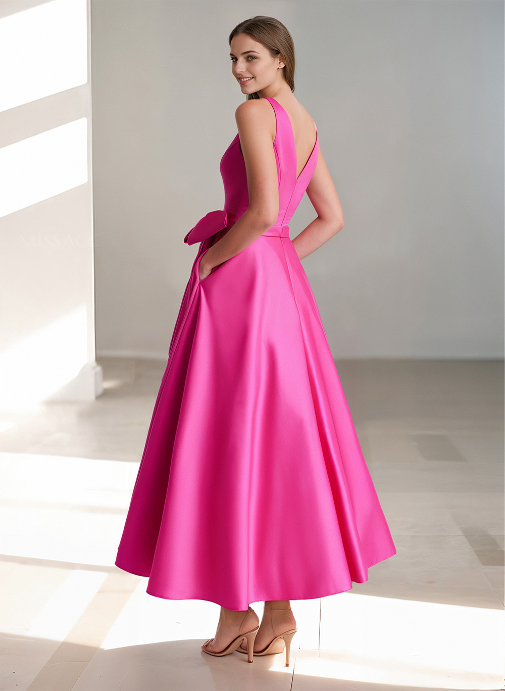 Modest A-Line V-Neck Bow Accented Satin Evening Dresses With Pockets