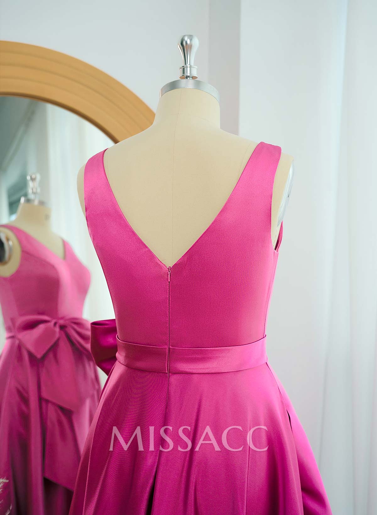 Modest A-Line V-Neck Bow Accented Satin Evening Dresses With Pockets