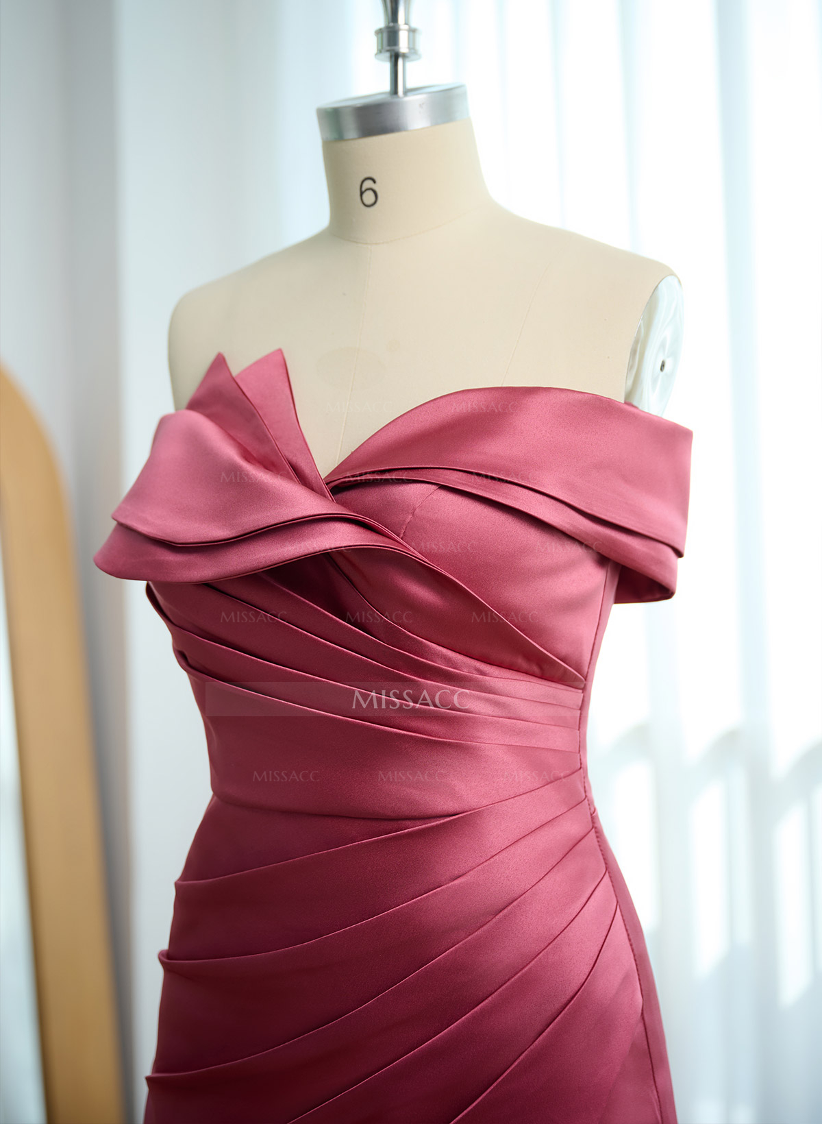 Sheath/Column Off-The-Shoulder Satin Evening Dresses With Split Front