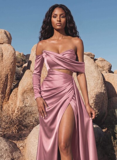 Green Satin Asymmetrical Neck Sheath/Column Evening Dresses With High Split