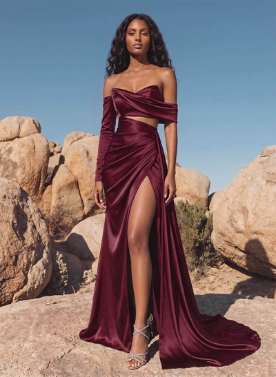 Green Satin Asymmetrical Neck Sheath/Column Evening Dresses With High Split
