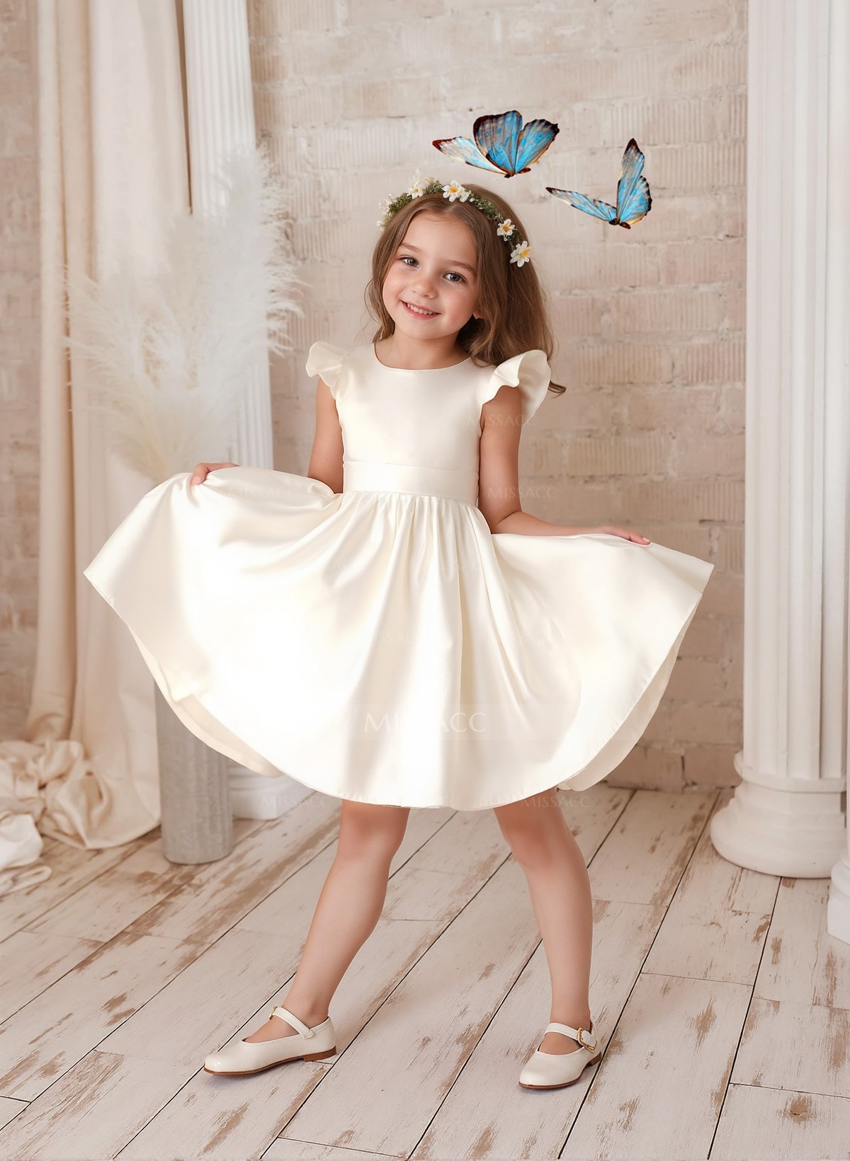 A-Line Scoop Neck Sleeveless Satin Flower Girl Dresses With Bow(s)/Beading