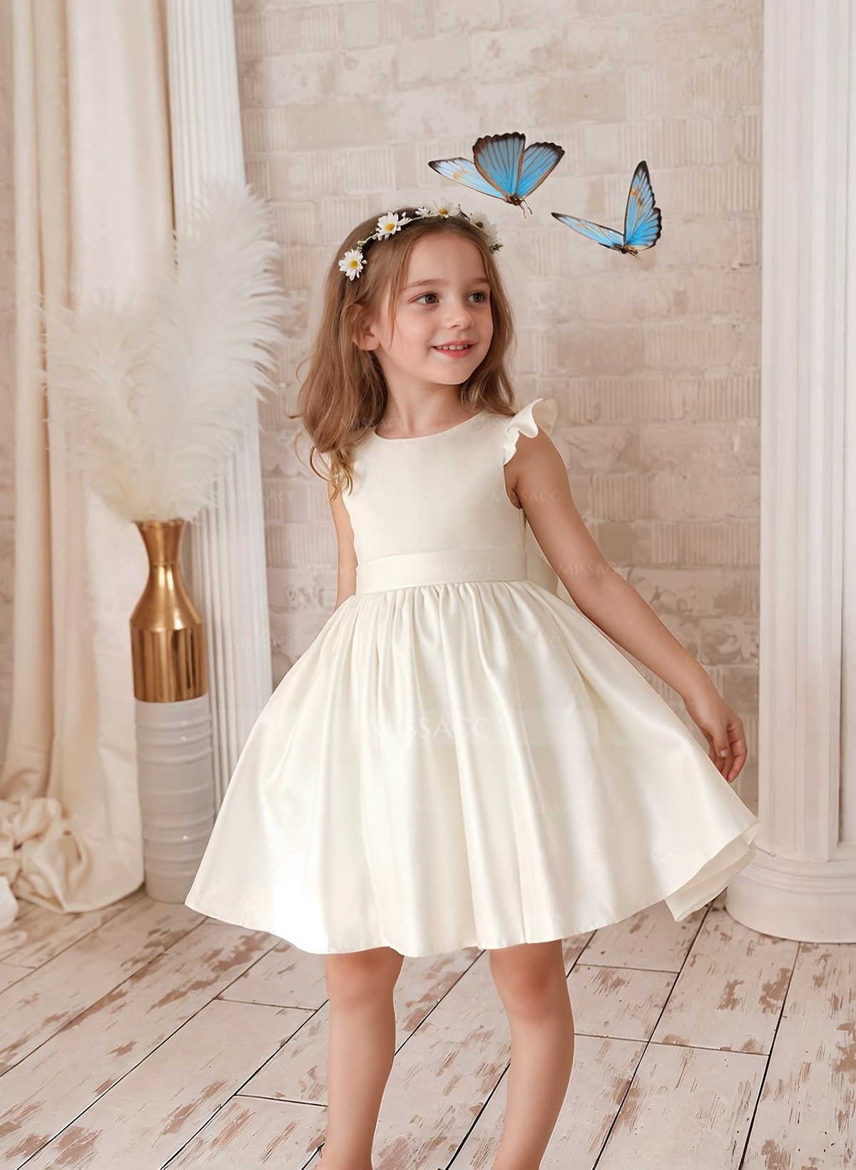 A-Line Scoop Neck Sleeveless Satin Flower Girl Dresses With Bow(s)/Beading