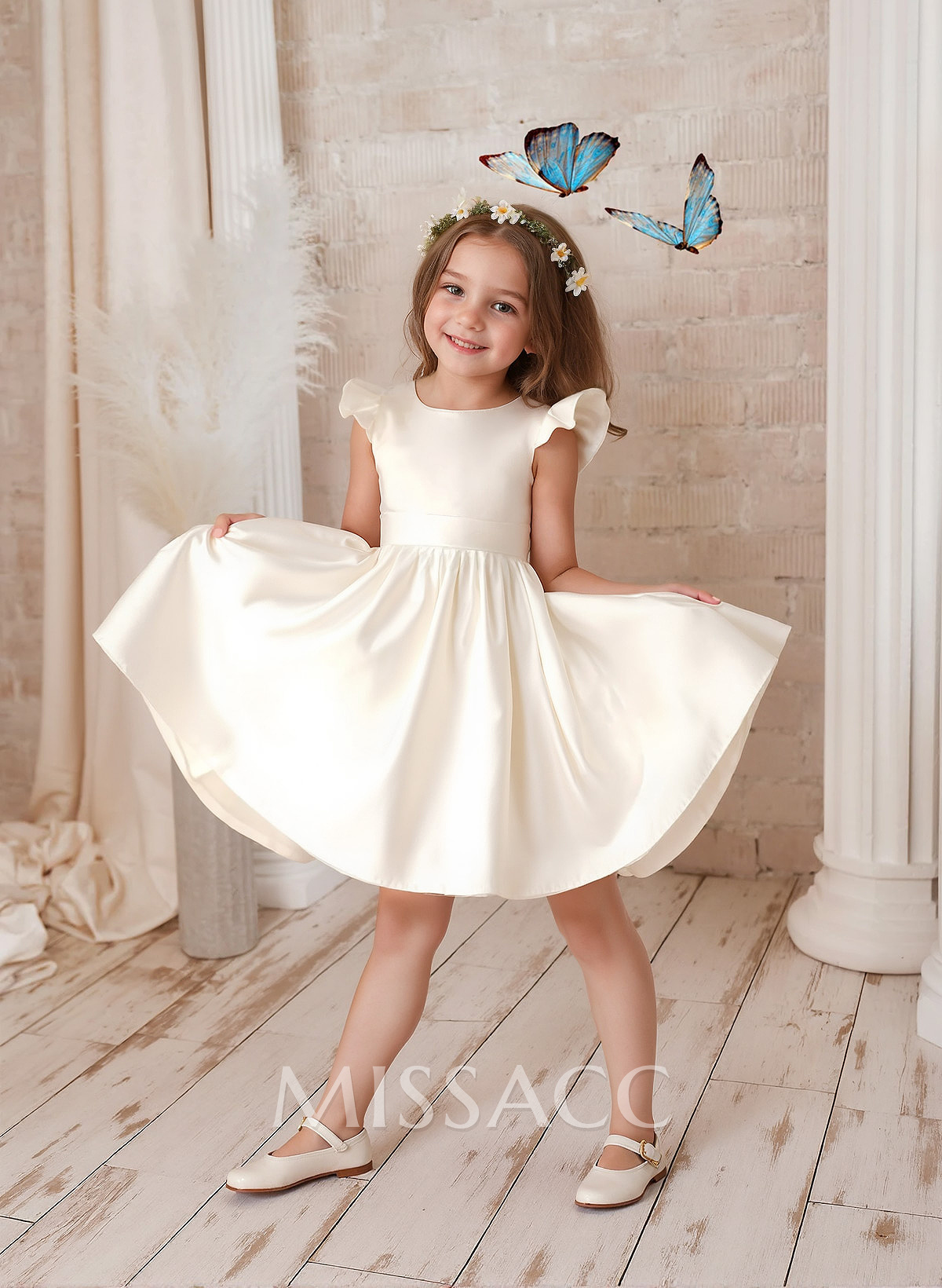 A-Line Scoop Neck Sleeveless Satin Flower Girl Dresses With Bow(s)/Beading