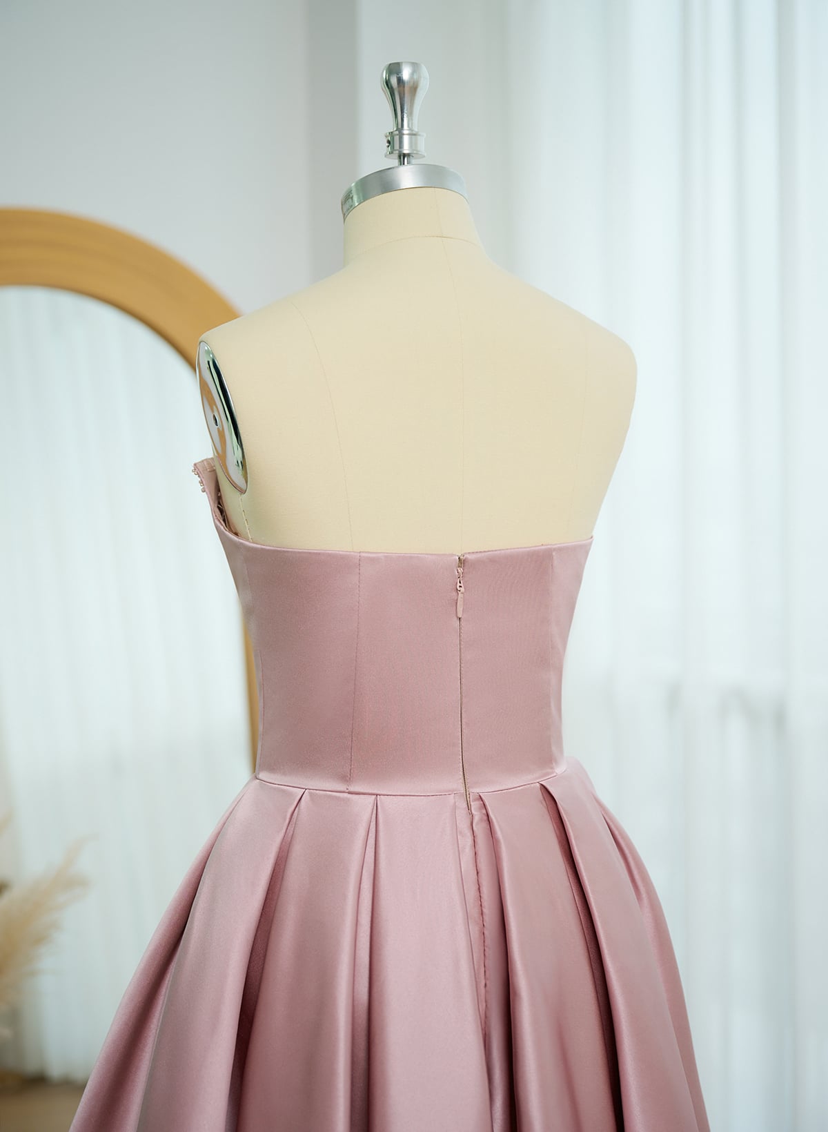 Sweetheart A-Line Satin Beading Homecoming Dresses