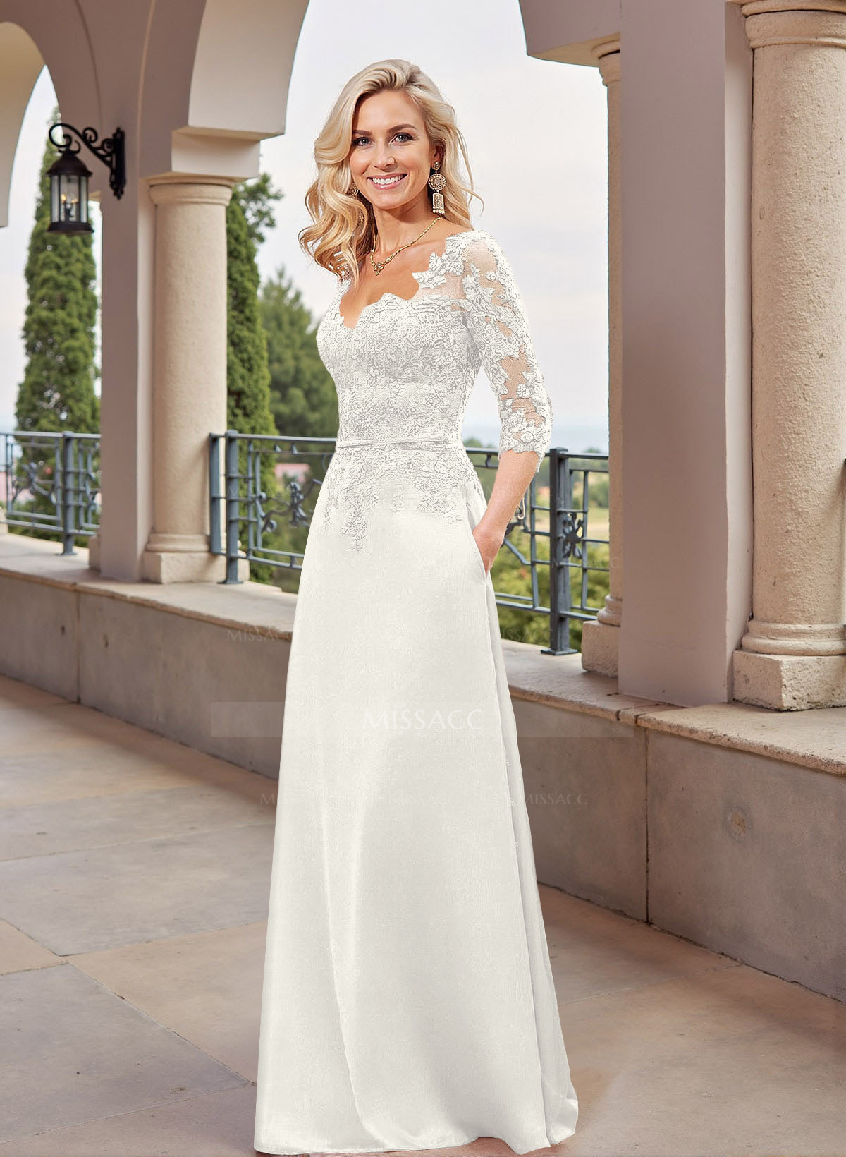 Elegant Lace A-Line Satin Mother Of The Bride Dresses With Pockets