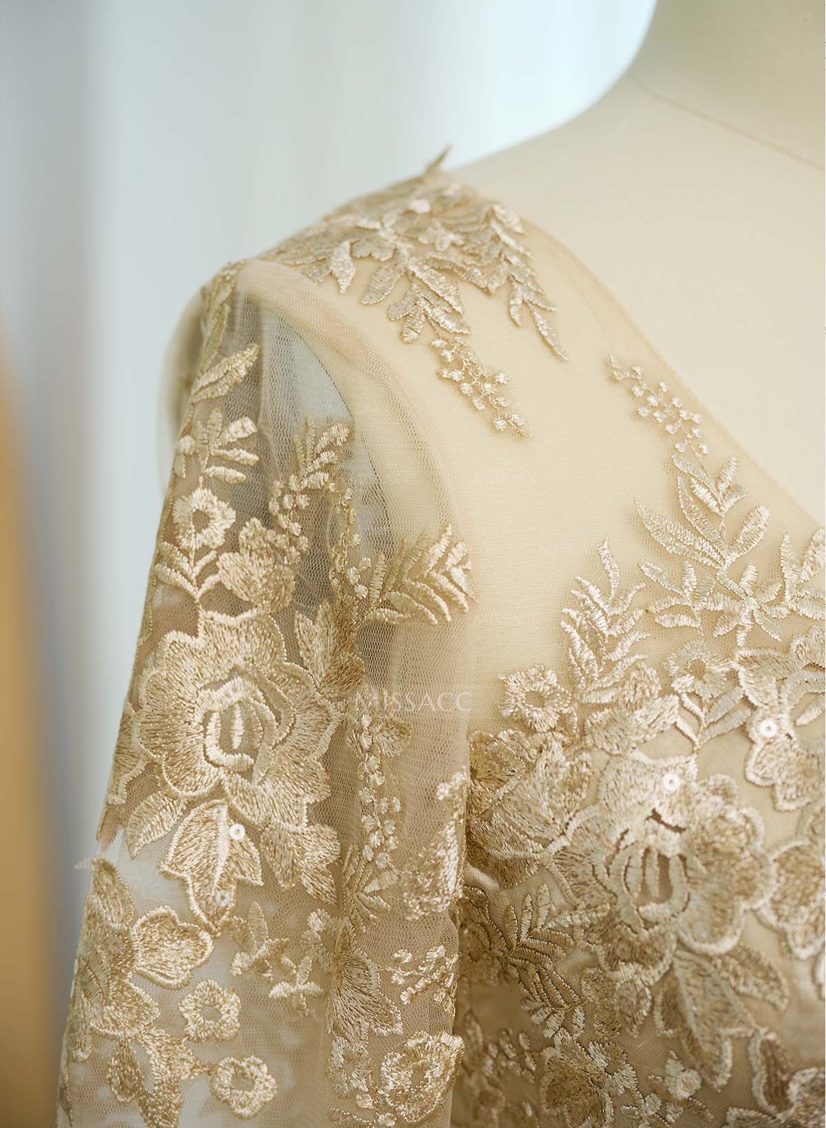 Elegant Lace A-Line Satin Mother Of The Bride Dresses With Pockets