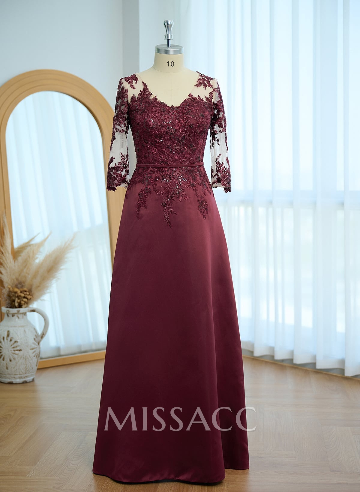 Elegant Lace A-Line Satin Mother Of The Bride Dresses With Pockets
