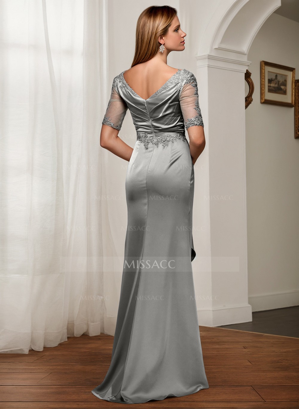 Sheath/Column Lace/Silk Like Satin Mother Of The Bride Dresses With Appliques Lace