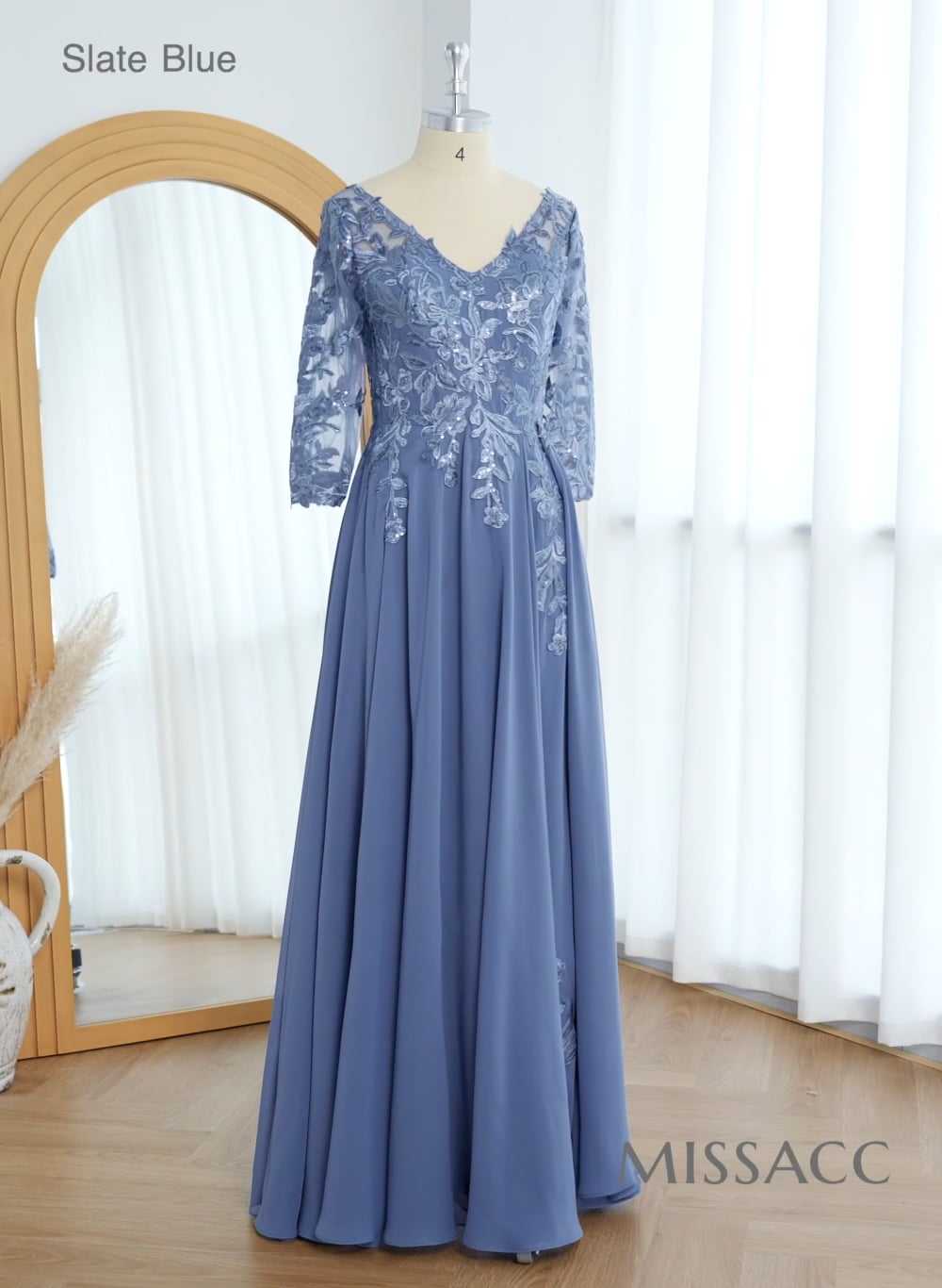 Elegant V-Neck 3/4 Sleeves Floor-Length Chiffon Mother Of The Bride Dresses With Appliques Lace