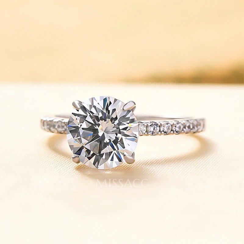 Classic Round Cut Engagement Ring