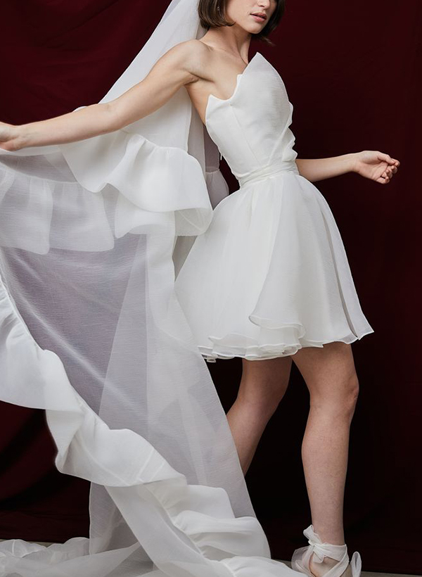 Sweet A-Line V-Neck Sleeveless Short/Mini Tulle Wedding Dresses