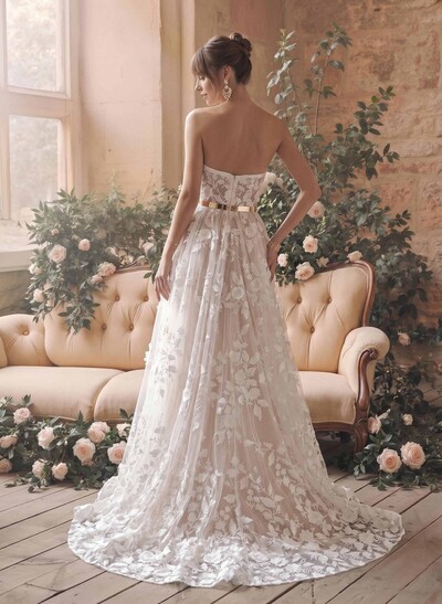 Beach A-Line Sweetheart Lace Wedding Dresses With Split Front