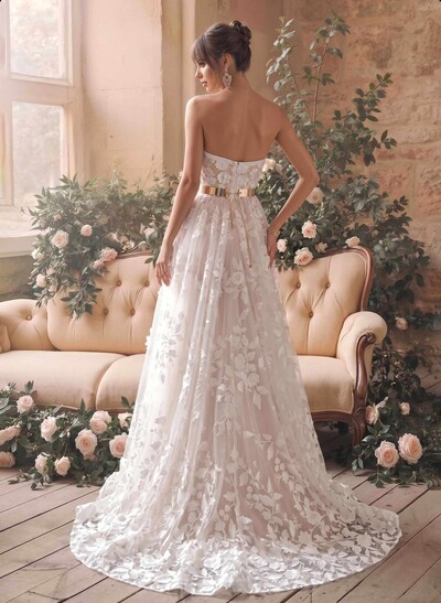 Beach A-Line Sweetheart Lace Wedding Dresses With Split Front
